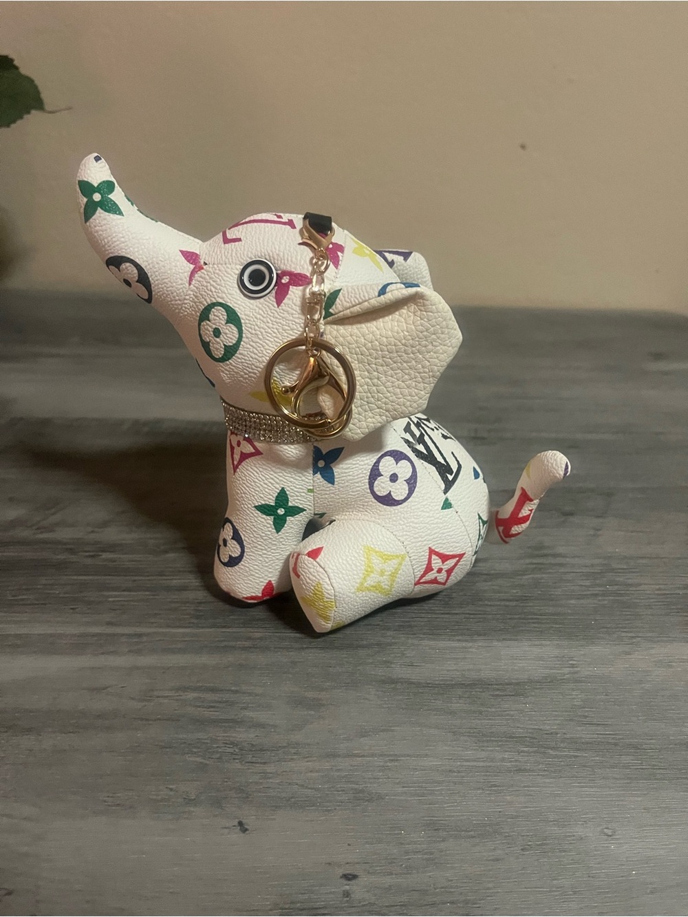 Multicolor Pattern Elephant Keychain - Picture 2 of 6